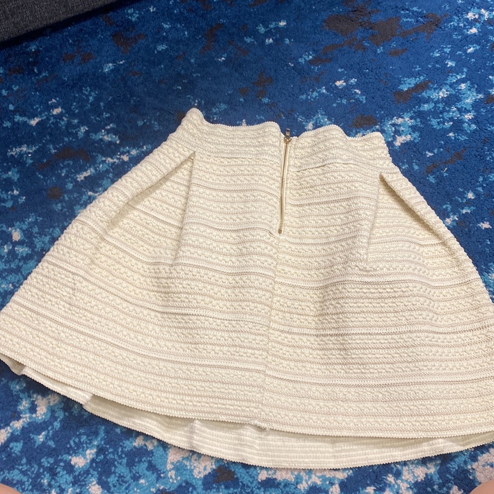 Mini skirt - Picture 2 of 3